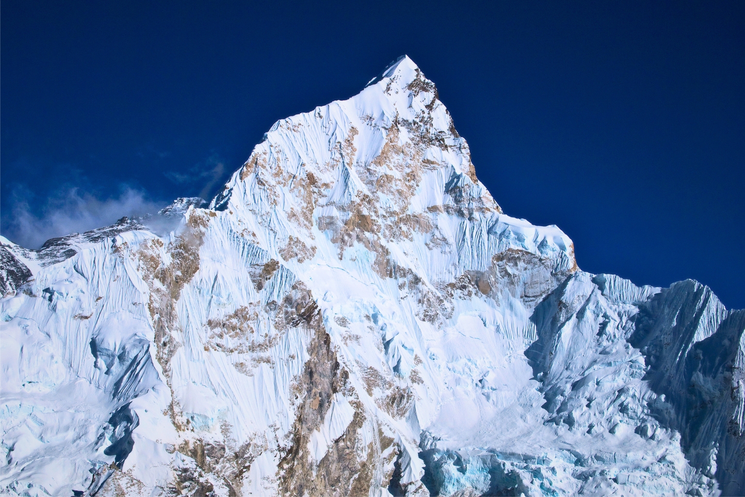Mt. Nuptse (7,861 m) Expedition Image